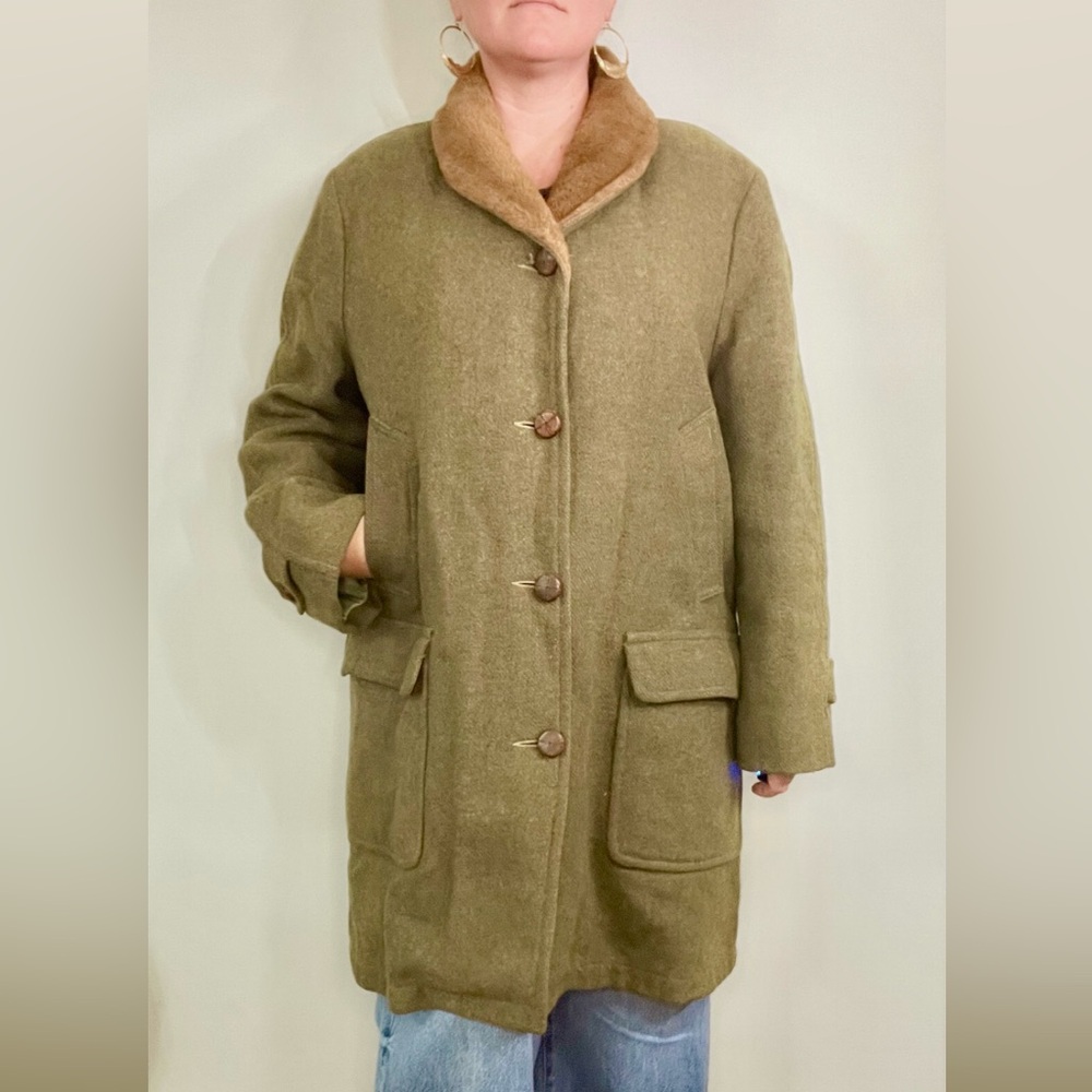 VINTAGE Woolrich Olive Wool Coat w/ Tan Collar L
